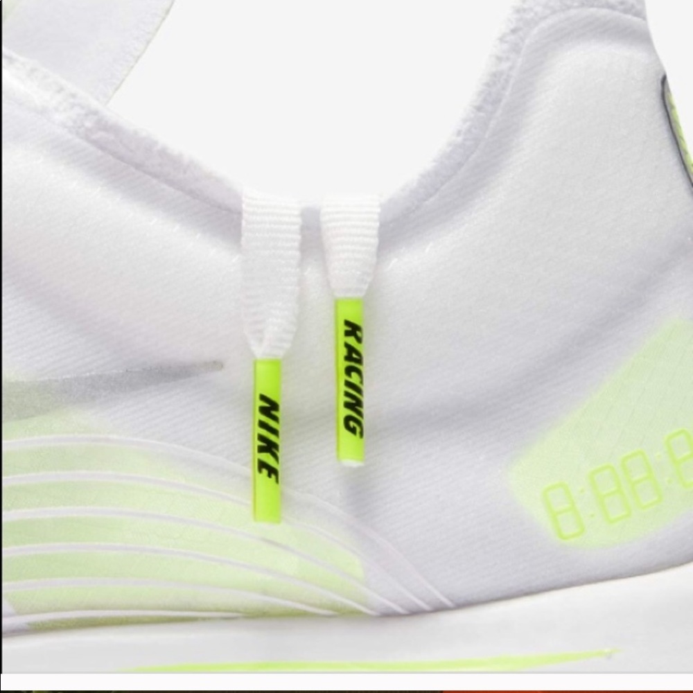 NWT Women’s Nike Zoom Fly SP - Picture 8 of 8